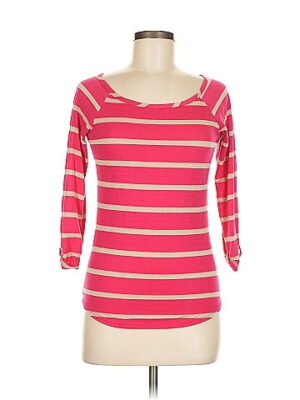 Wet Seal 3/4 Sleeve T-Shirt