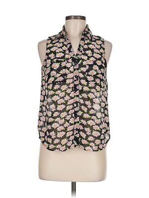 Wet Seal Sleeveless Blouse