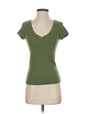 Wet Seal Short Sleeve T-Shirt