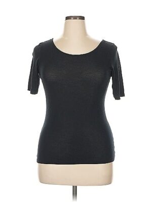 Wet Seal Short Sleeve T-Shirt
