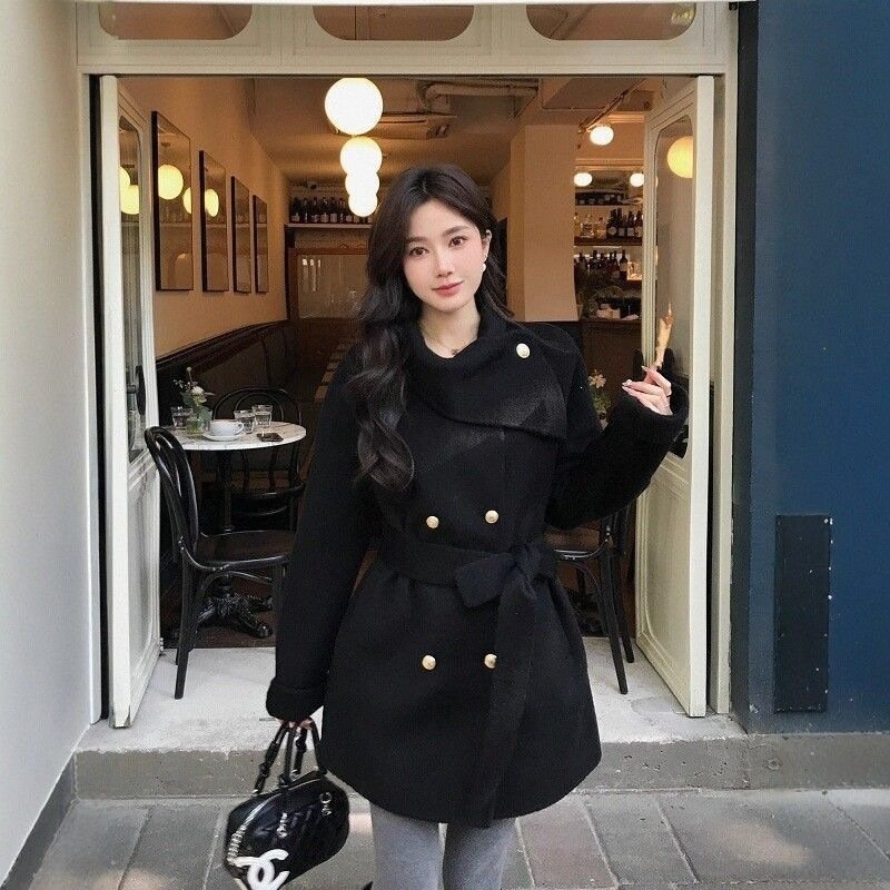 Women's Short Wool Coat With A Turtleneck - The Wet Seal - Image 4
